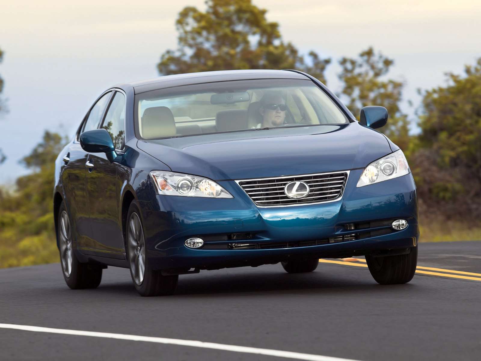 Фото Lexus ES