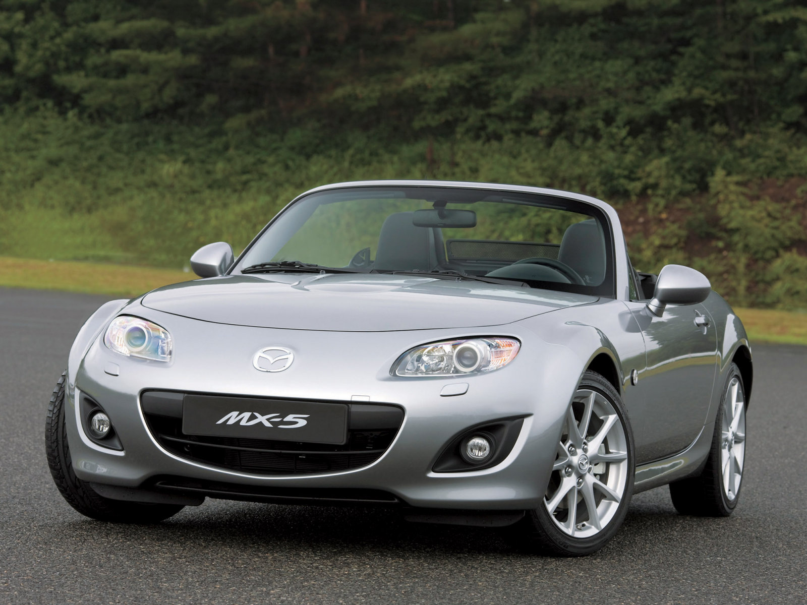 Фото Mazda MX-5