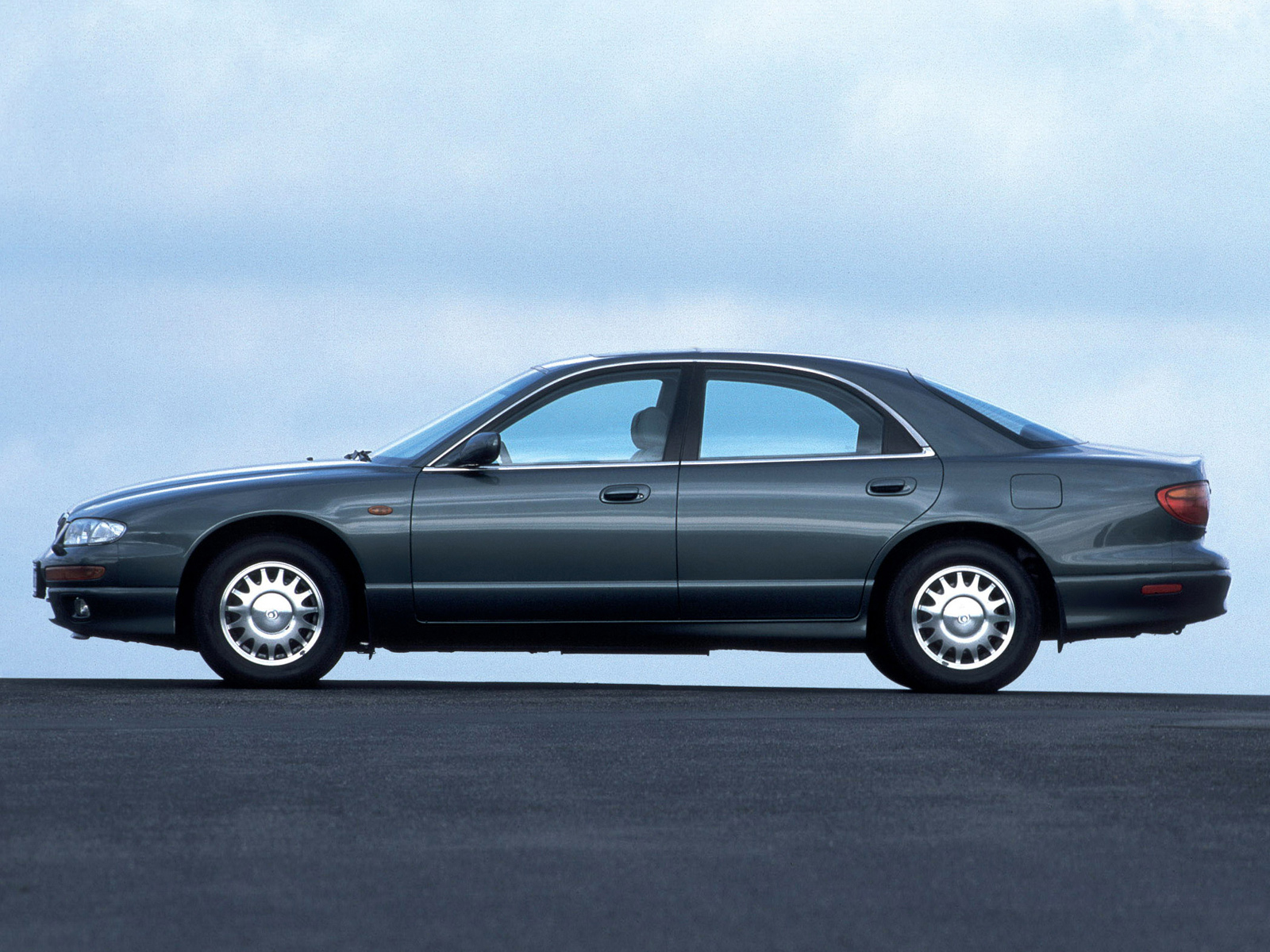 Фото Mazda Xedos 9