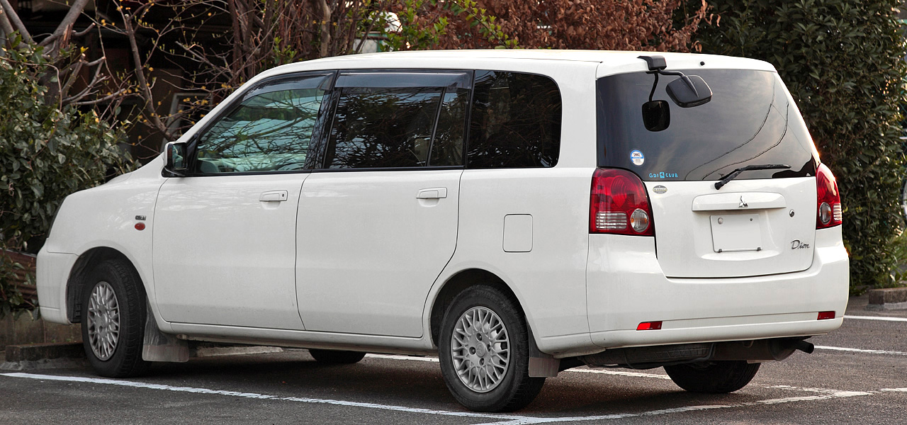 Фото Mitsubishi Dion