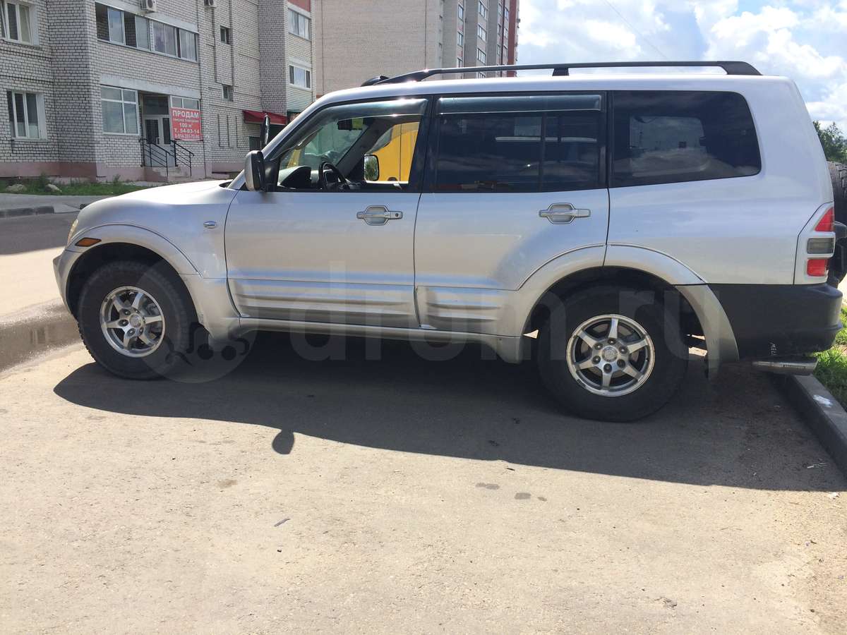 Фото Mitsubishi Montero