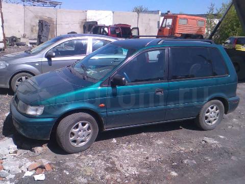 Фото Mitsubishi Space Runner