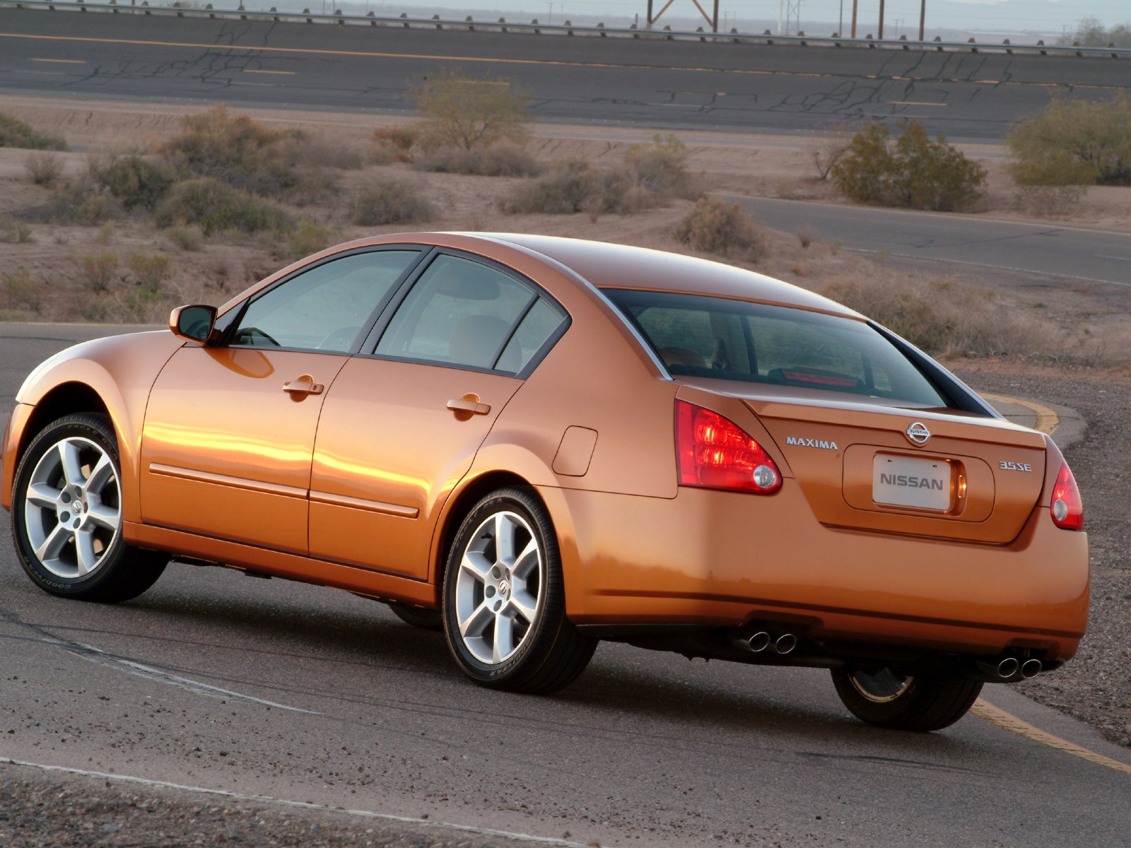 Фото Nissan Maxima