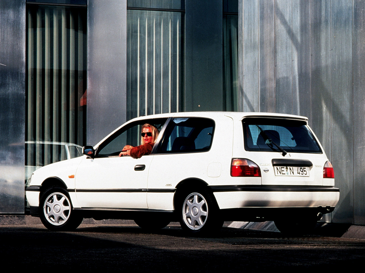 Фото Nissan Sunny