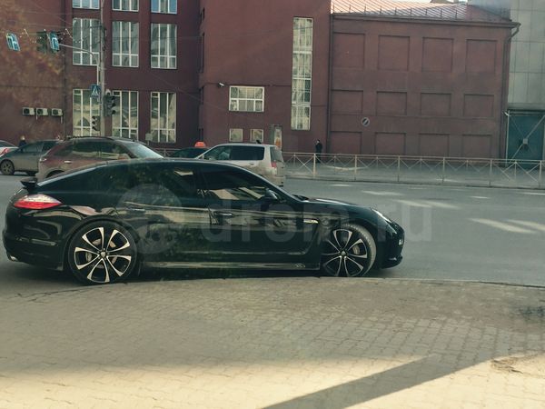 Фото Porsche Panamera фастбэк E2B 