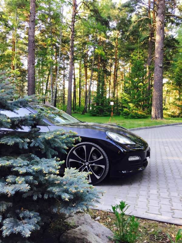 Фото Porsche Panamera фастбэк E2B 