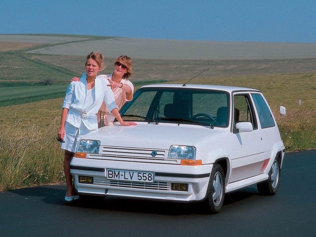 Фото Renault 5