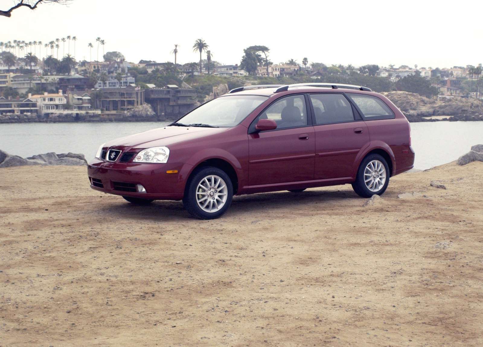 Фото Suzuki Forenza