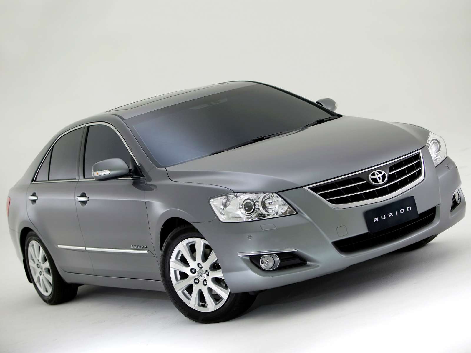 Фото Toyota Aurion
