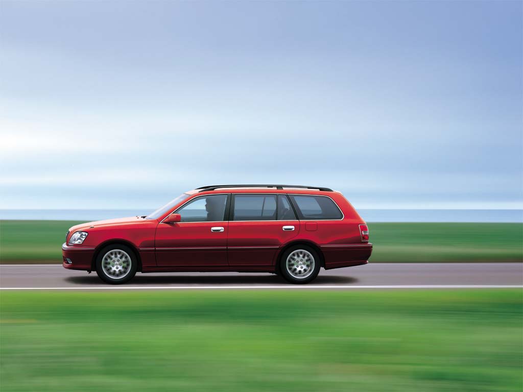 Фото Toyota Crown