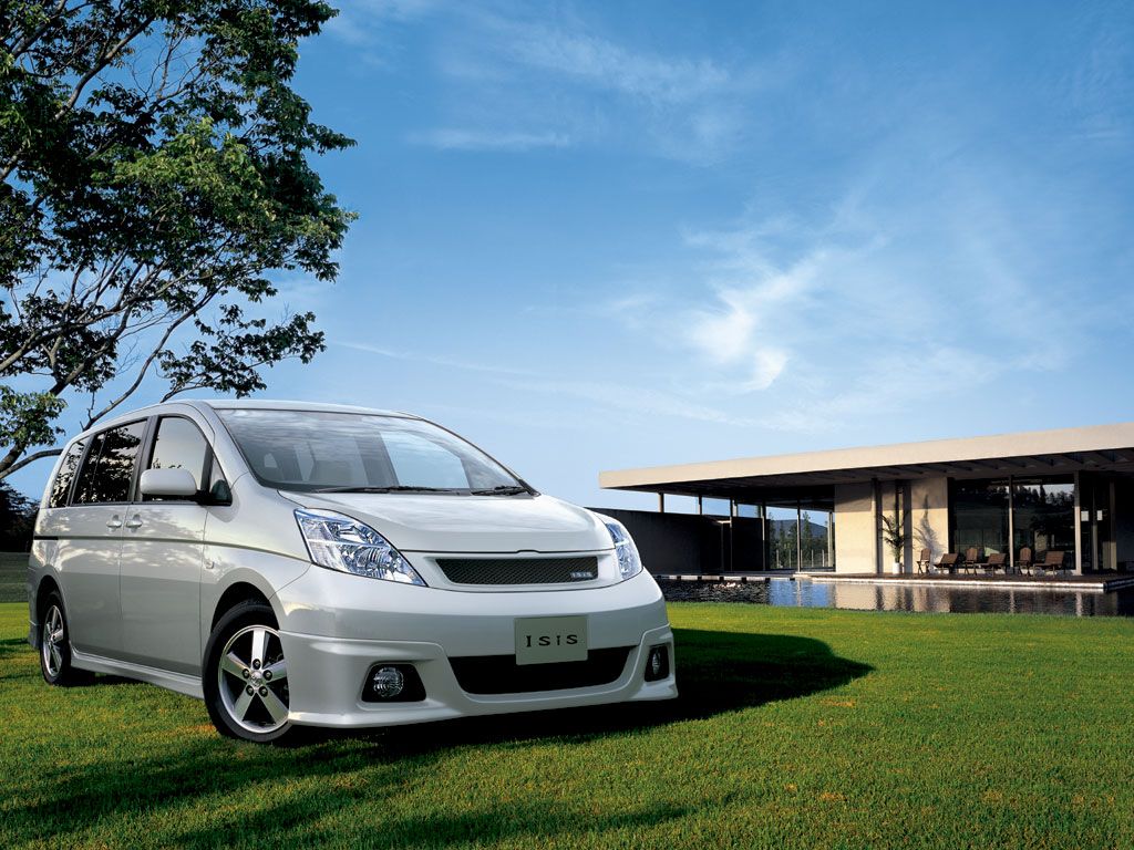 Фото Toyota ISis