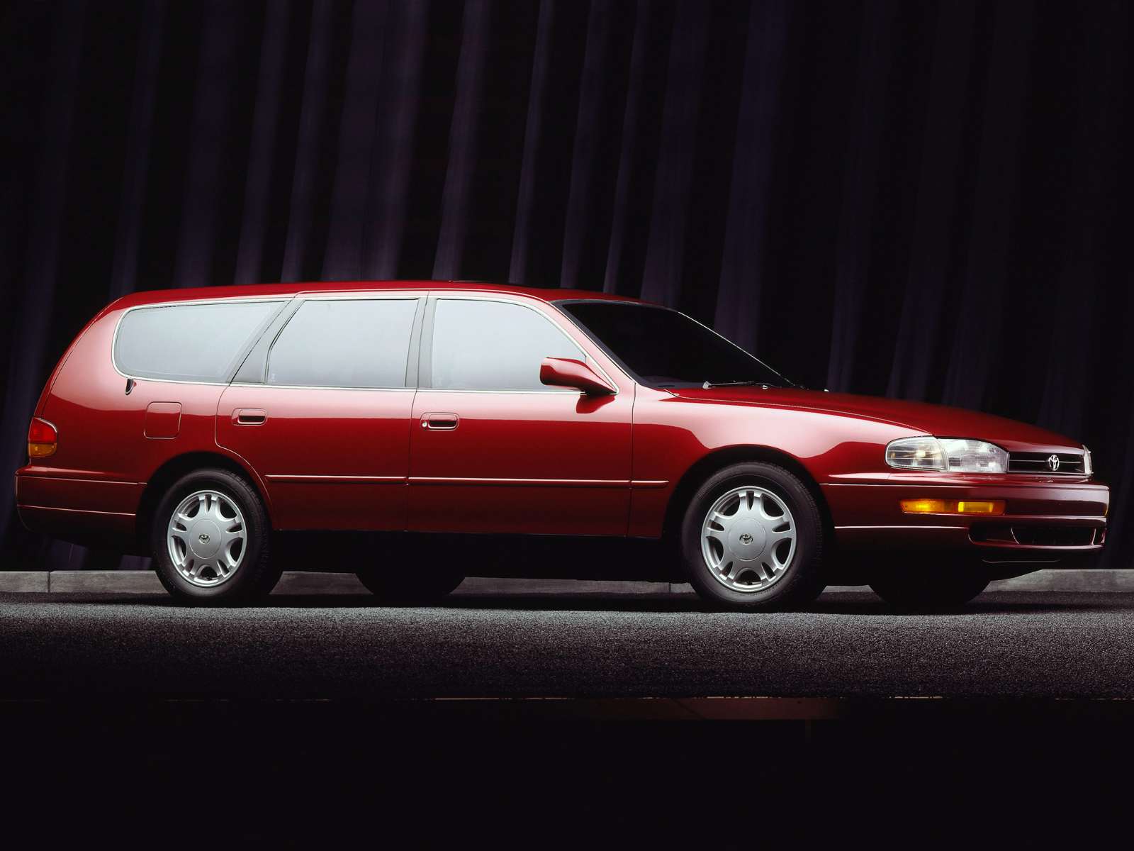 Фото Toyota Scepter