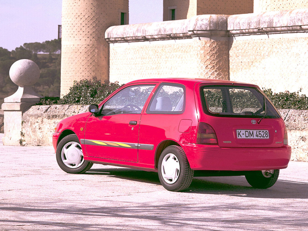 Фото Toyota Starlet