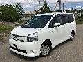 Фото Toyota Voxy