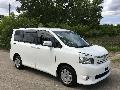 Фото Toyota Voxy