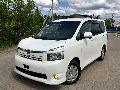 Фото Toyota Voxy минивэн 2 поколение 