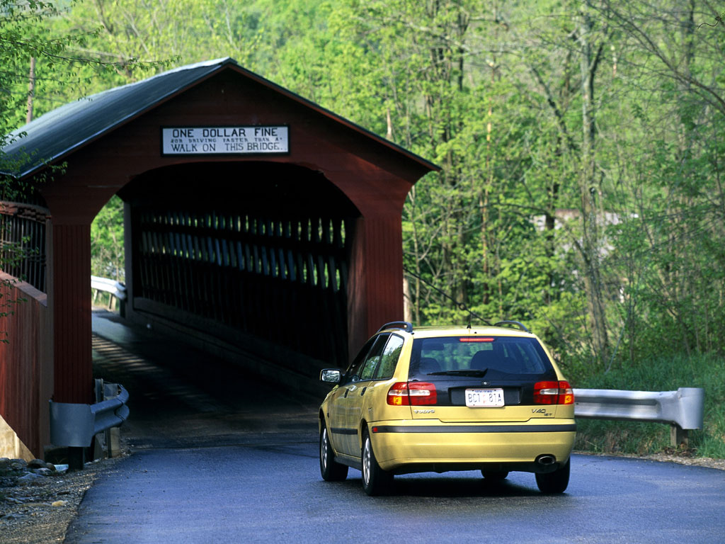 Фото Volvo V40