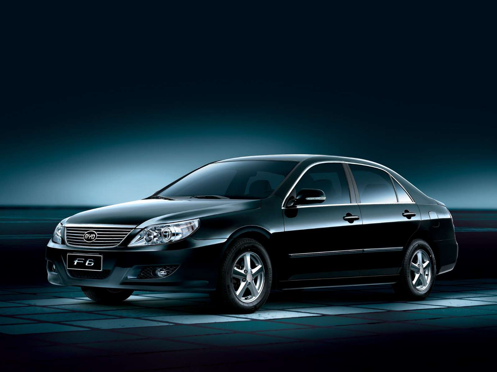 Фото BYD F6