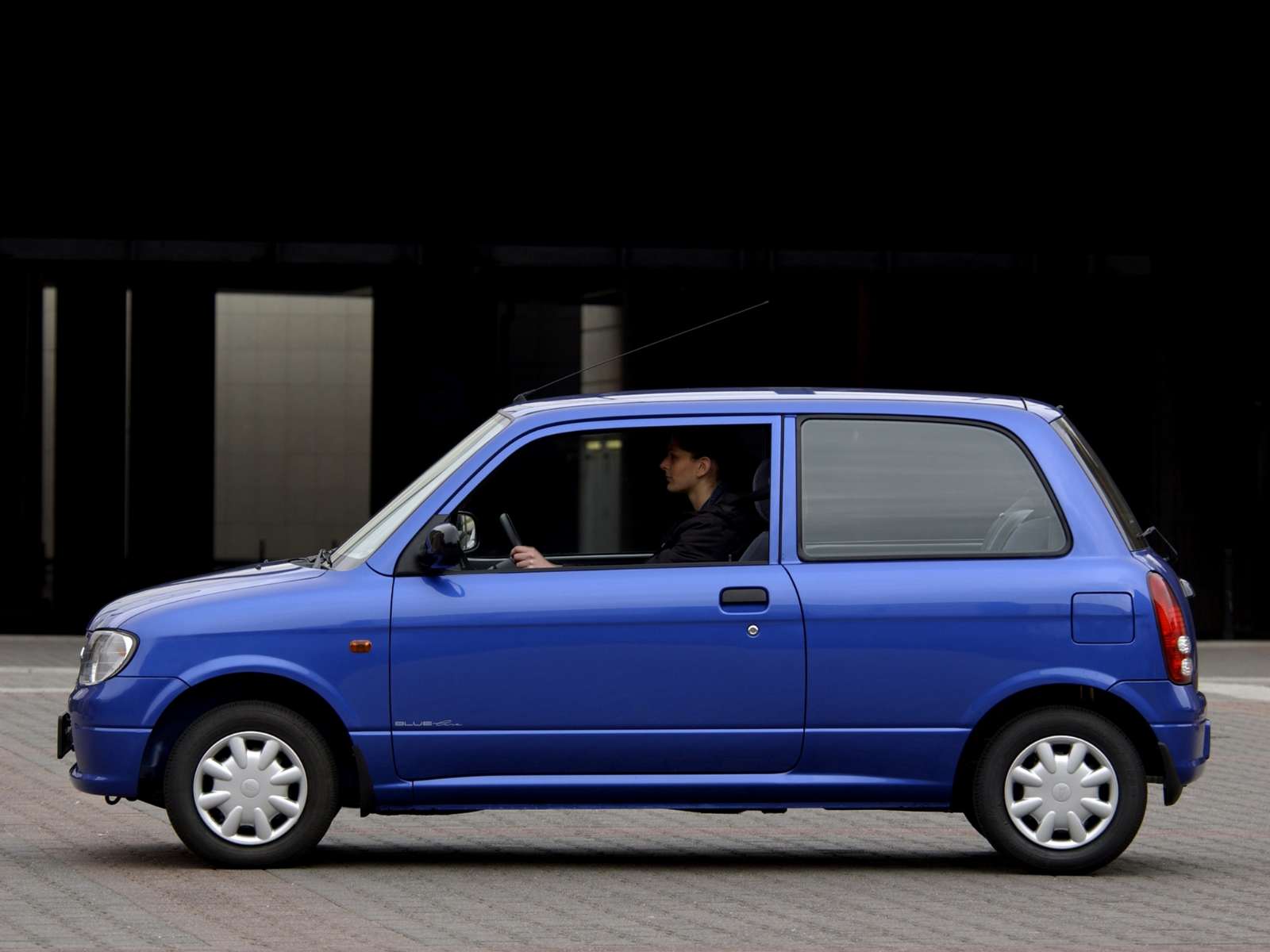Фото Daihatsu Mira