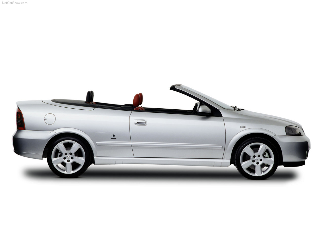 Фото Holden Astra