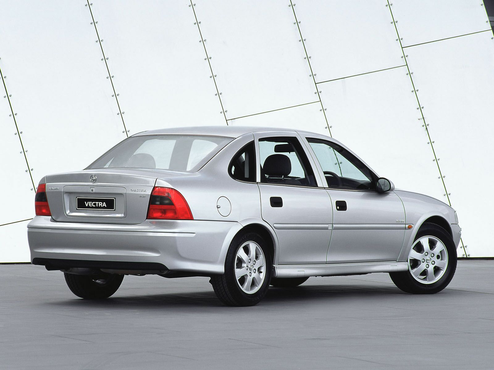 Фото Holden Vectra