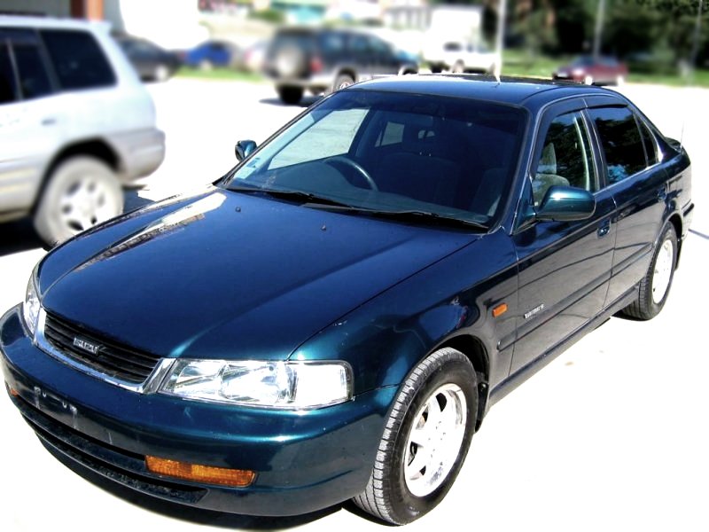 Фото Isuzu Gemini