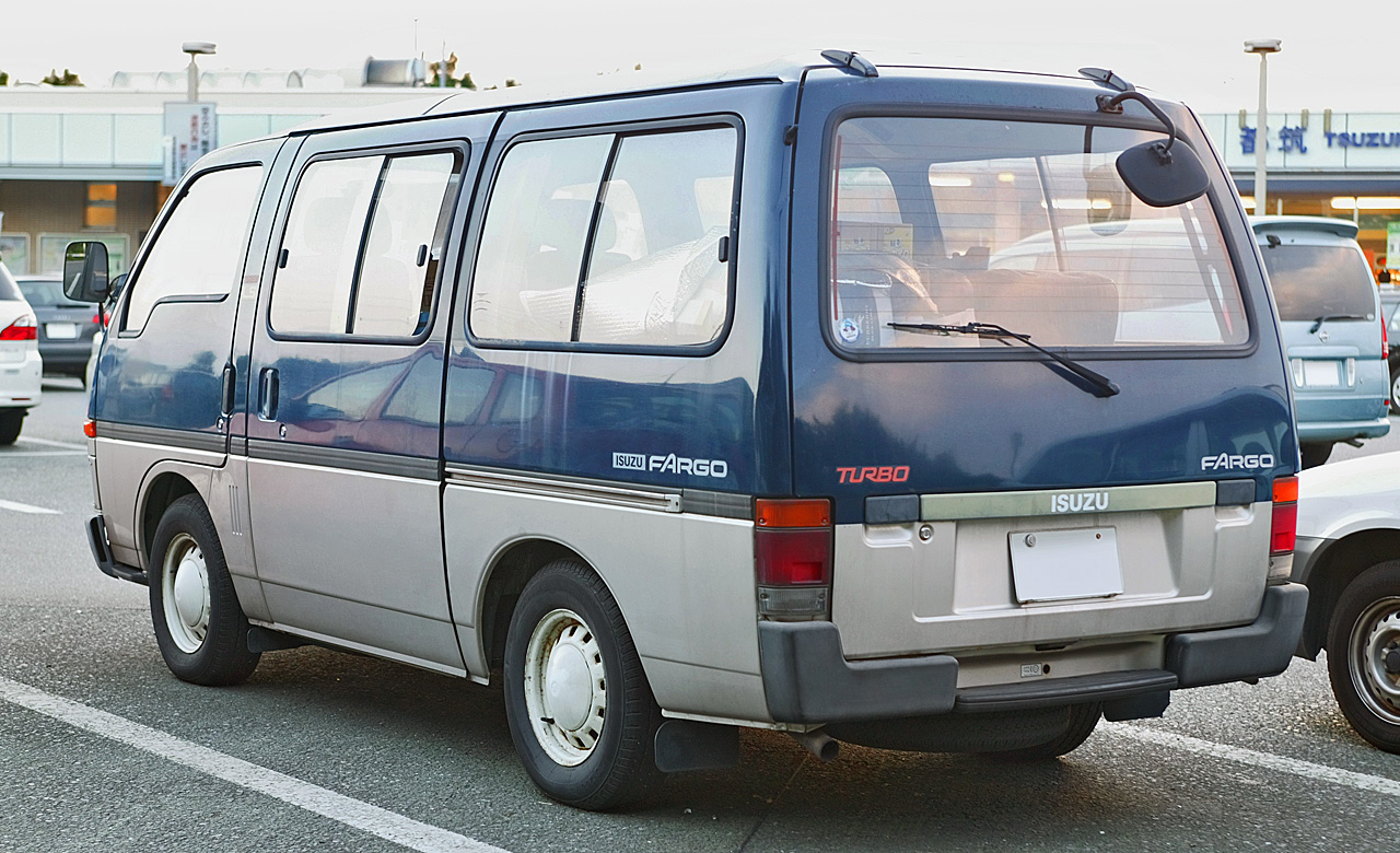 Фото Isuzu Midi