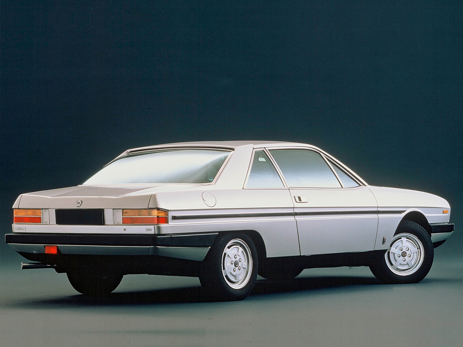 Фото Lancia Gamma
