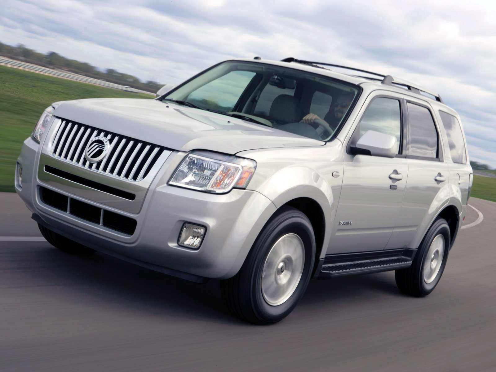 Фото Mercury Mariner