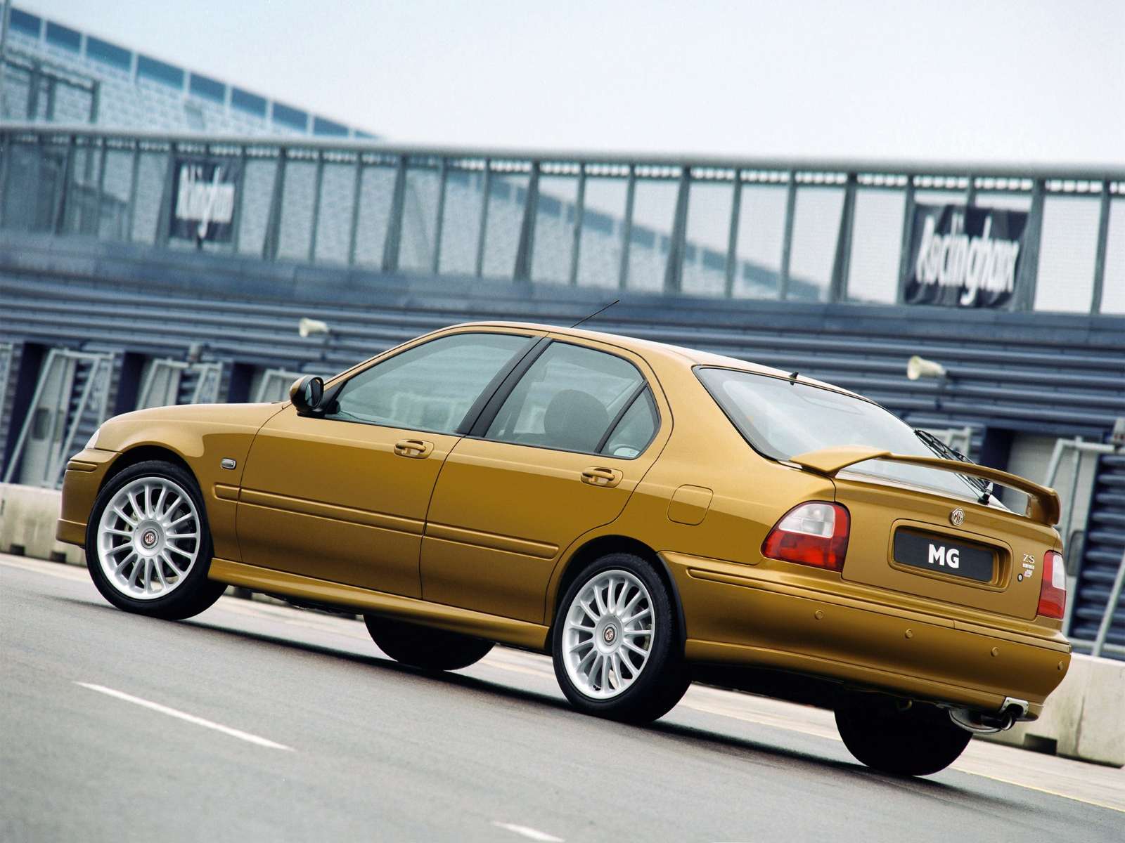 Фото MG ZS