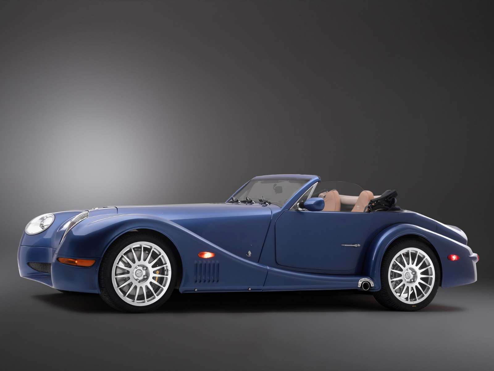 Фото Morgan Aero 8