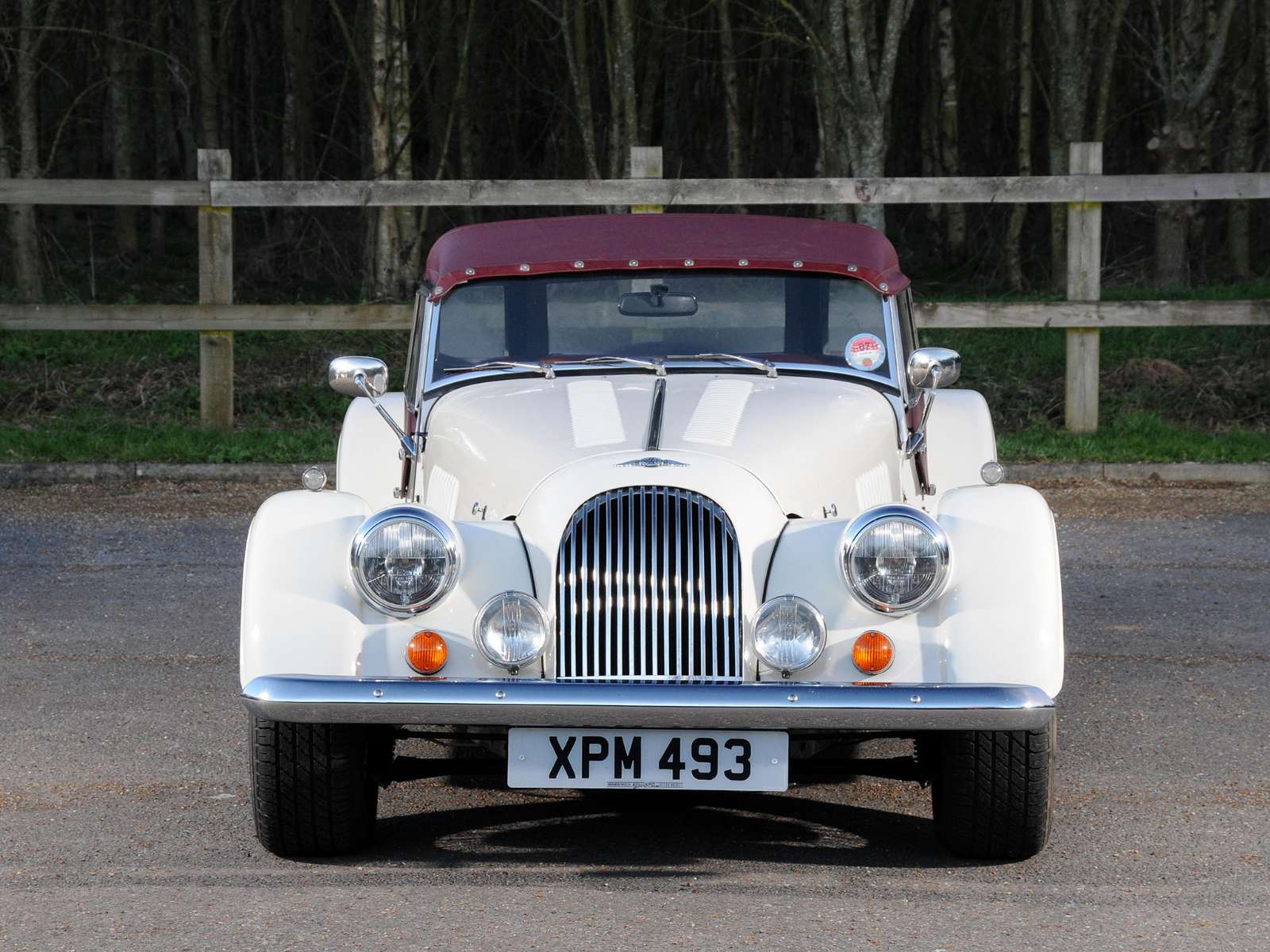 Фото Morgan Plus 8