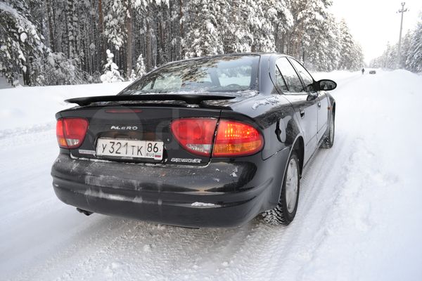 Фото Oldsmobile Alero седан 1 поколение 