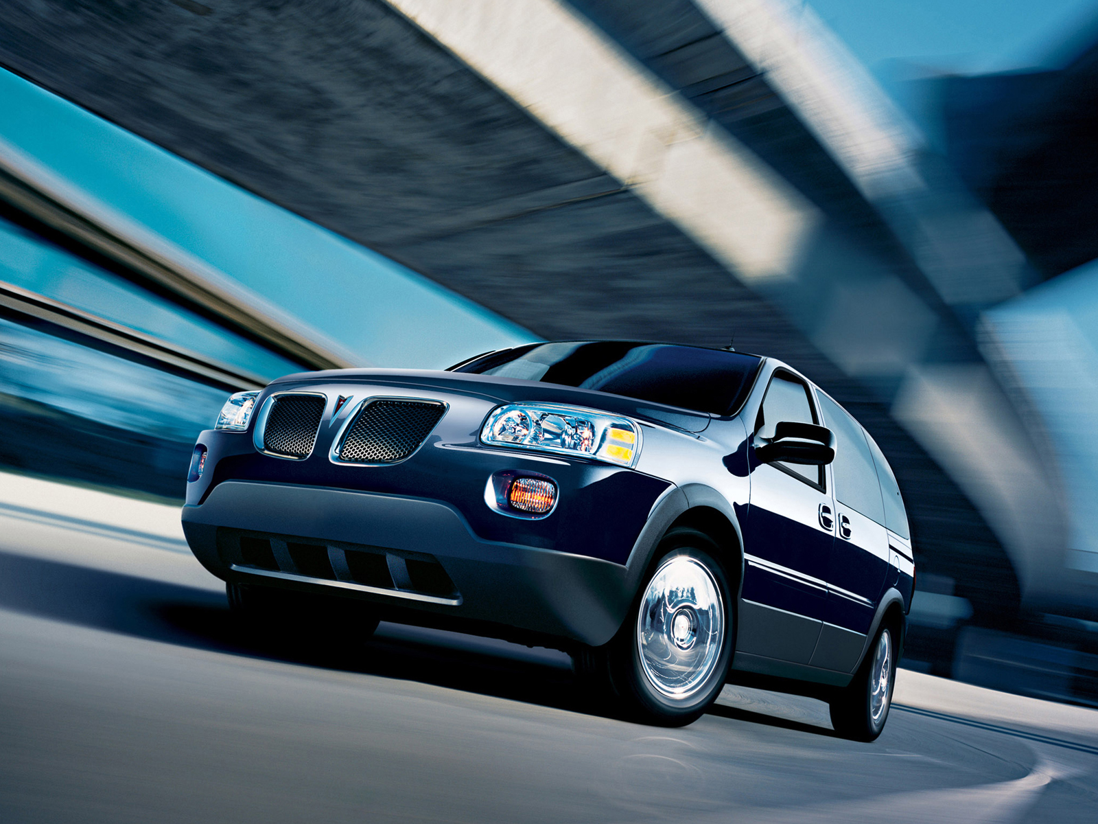 Фото Pontiac Montana