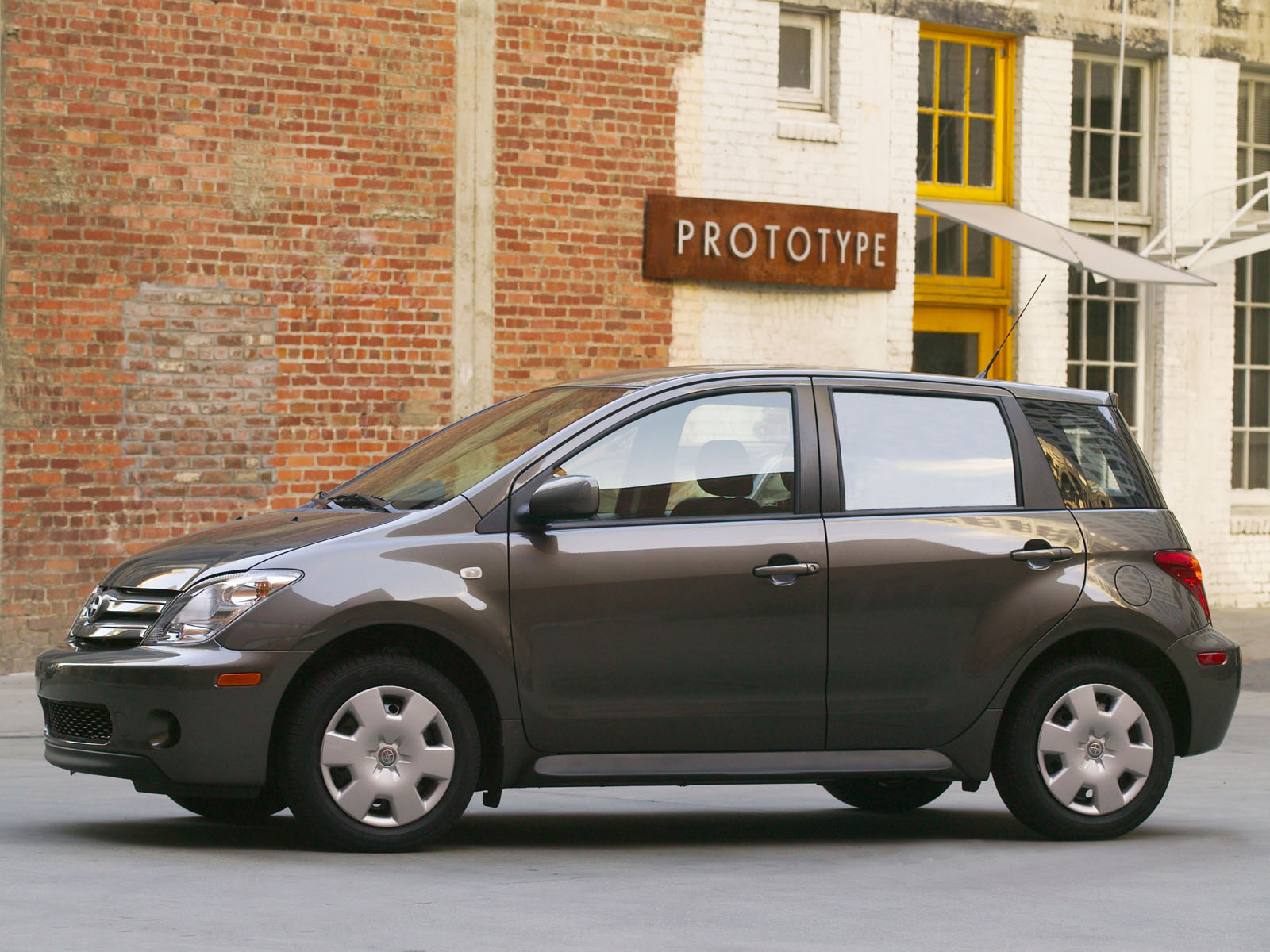 Фото Scion xA