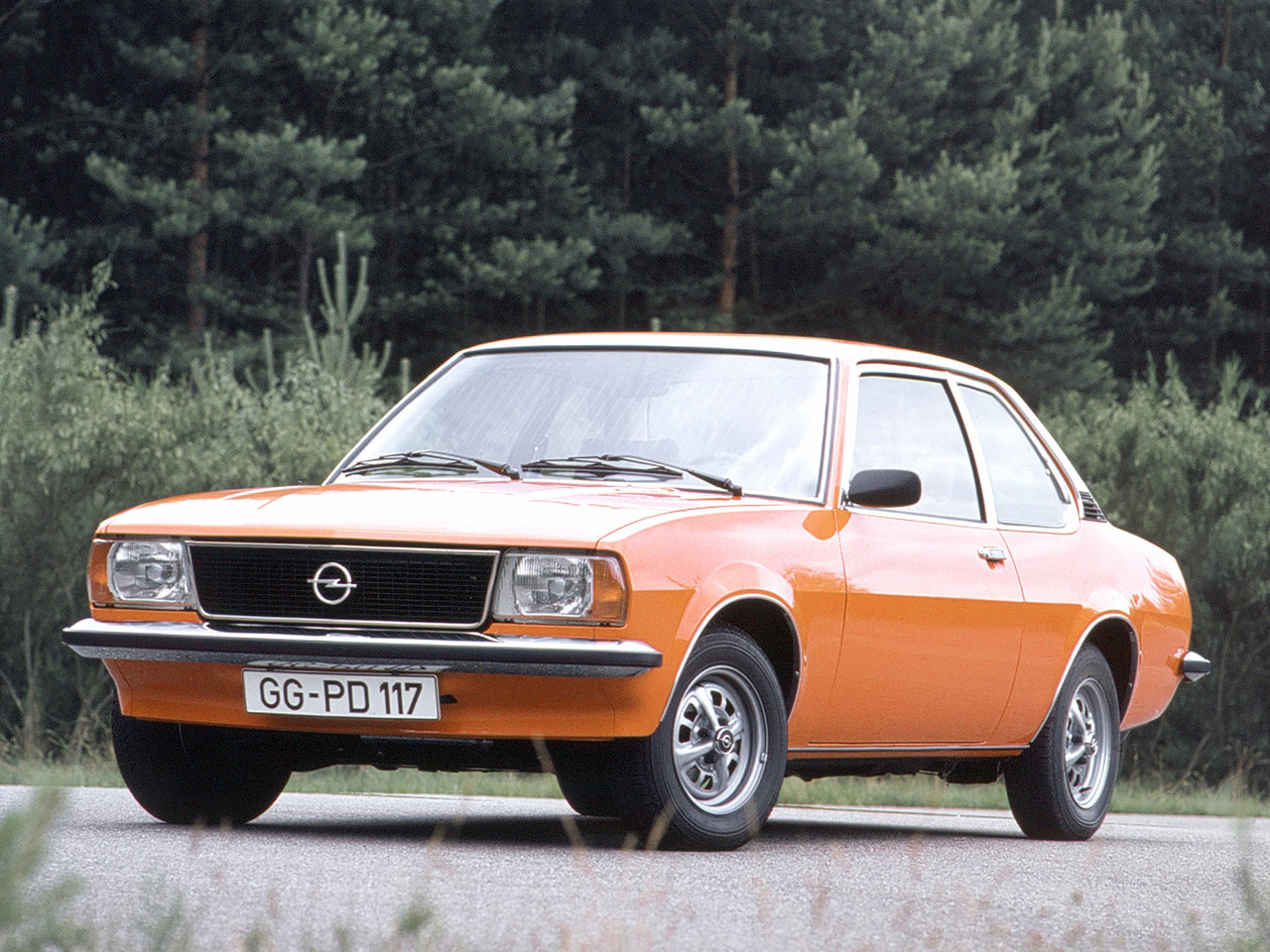 Фото Opel Ascona