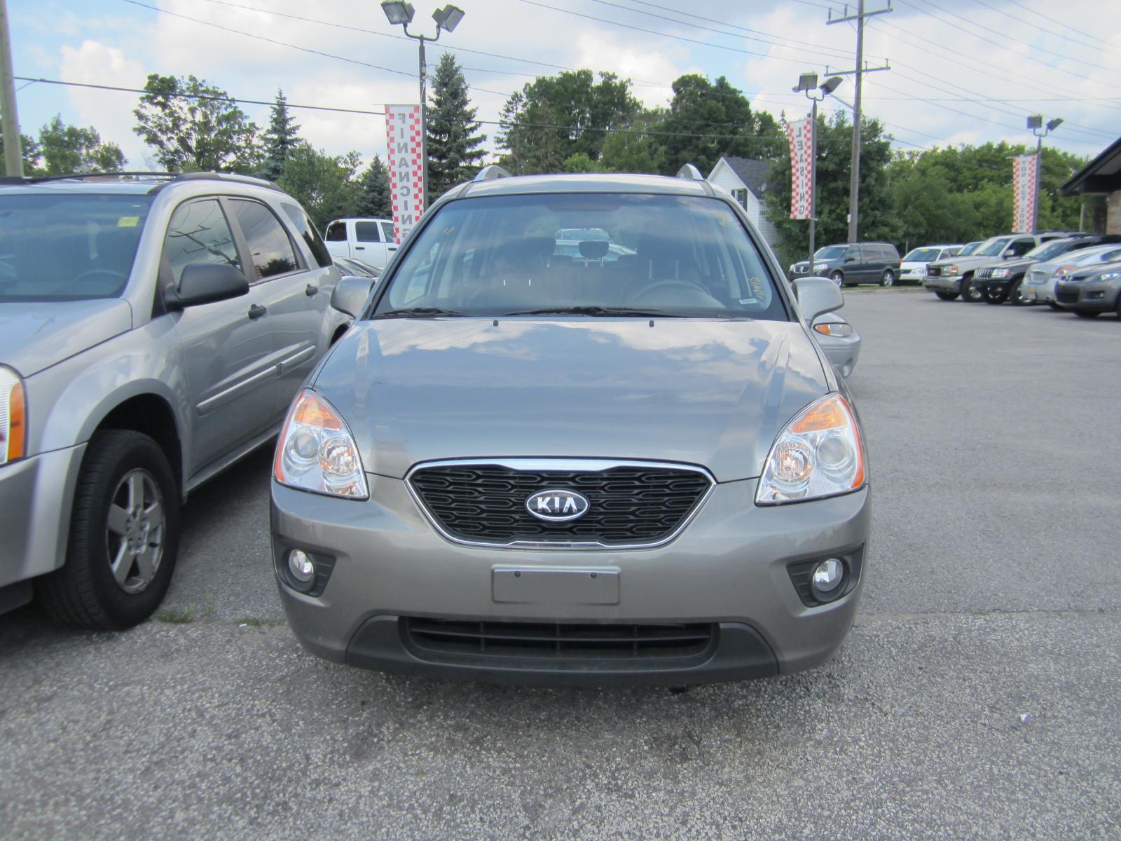 Фото Kia Rondo