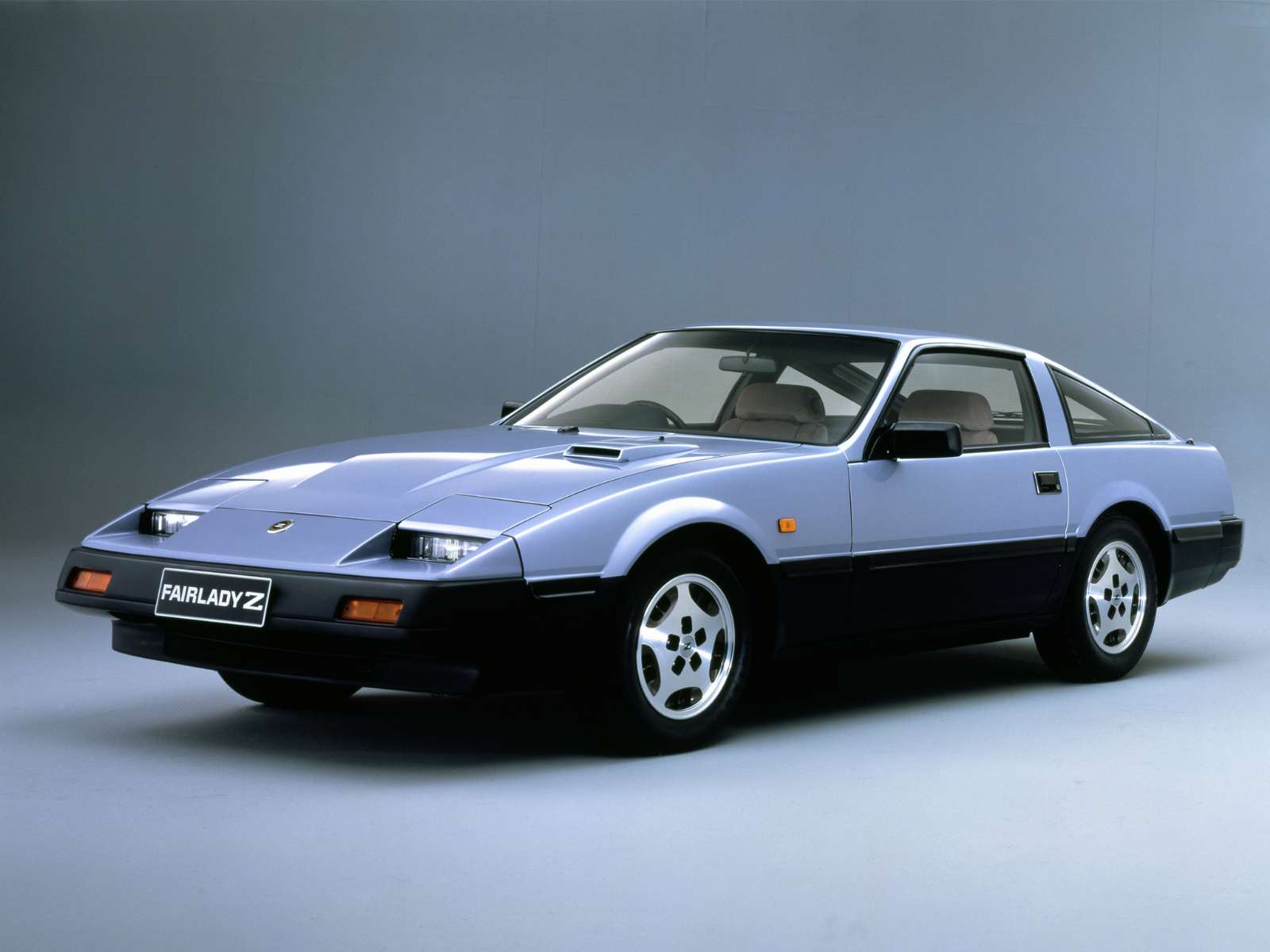 Фото Nissan Fairlady