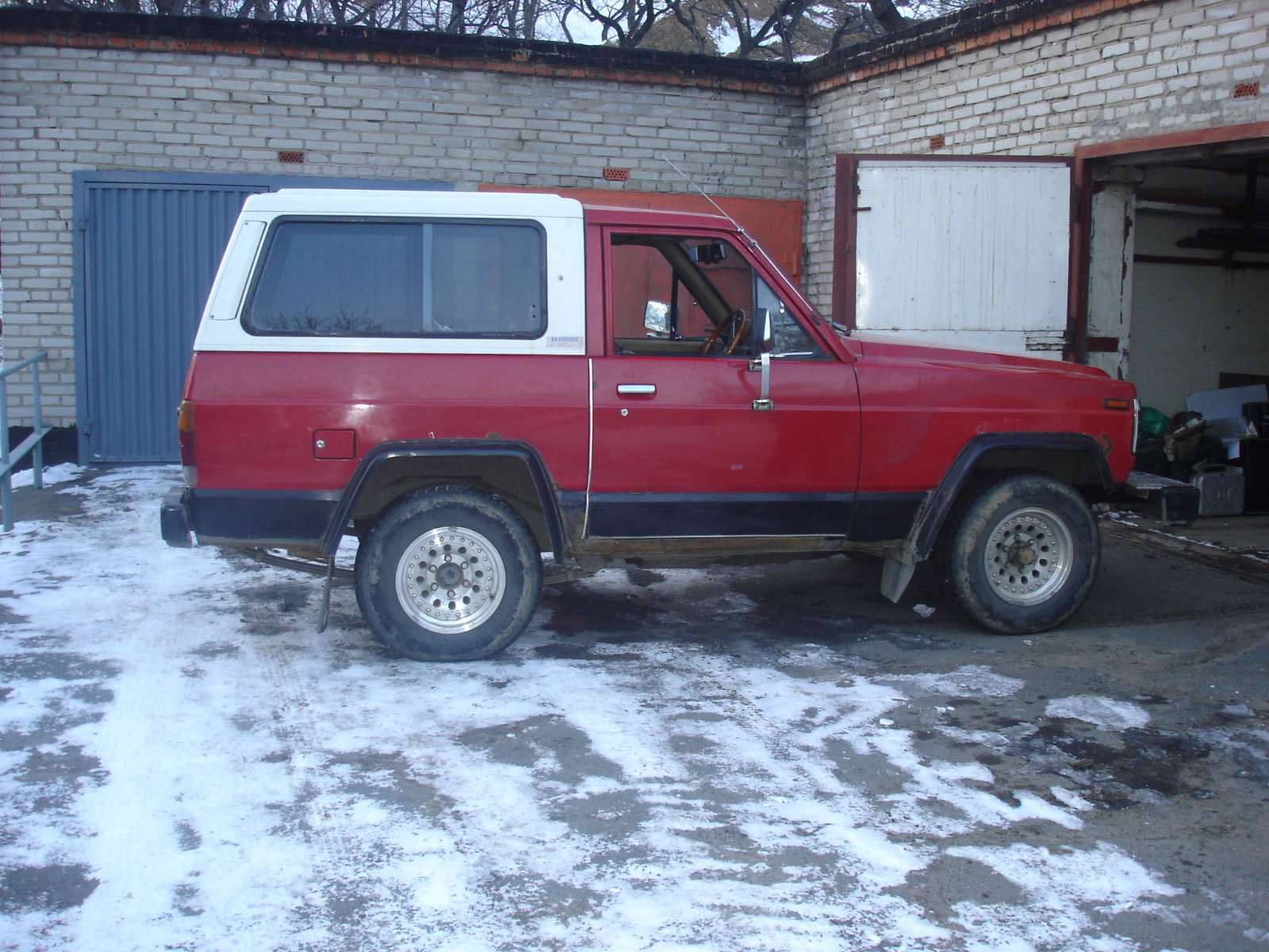 Фото Nissan Safari