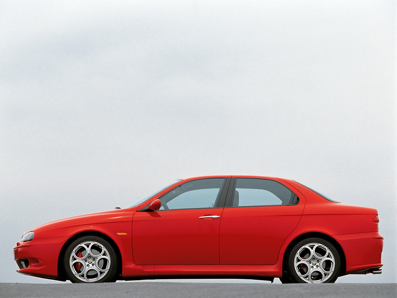 Фото Alfa Romeo 156