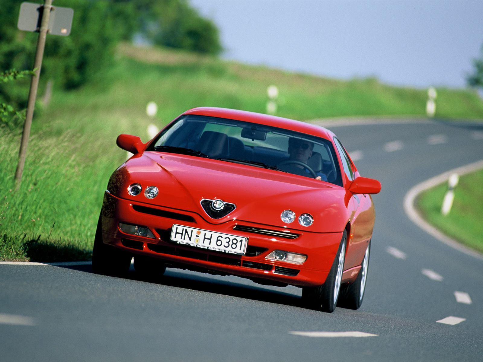 Фото Alfa Romeo GTV