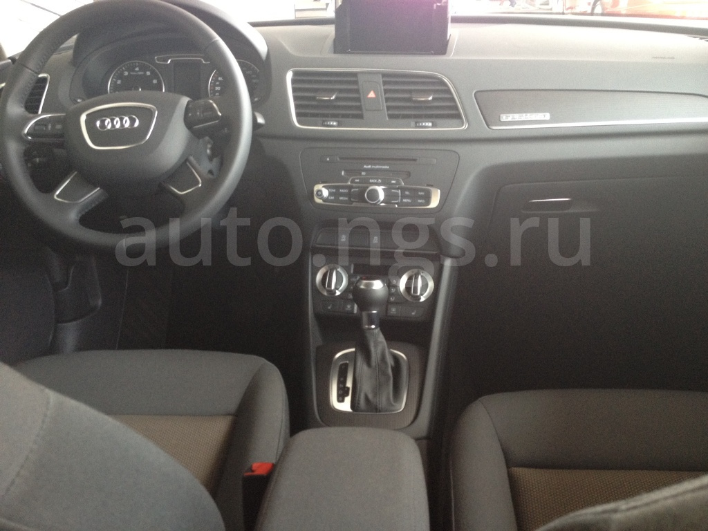 Фото Audi Q3 кроссовер 1 поколение 