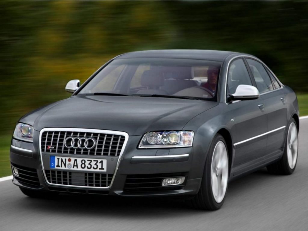 Фото Audi S8