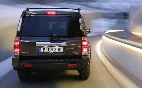 Фото Jeep Commander