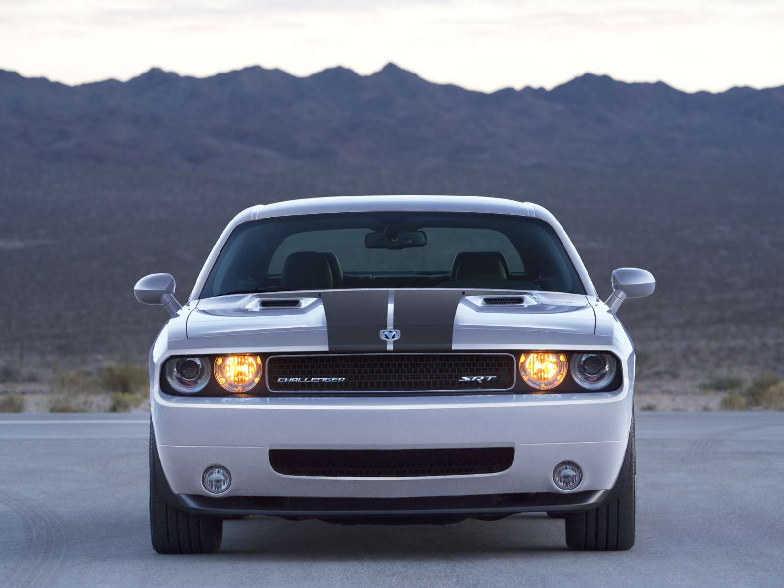Фото Dodge Challenger