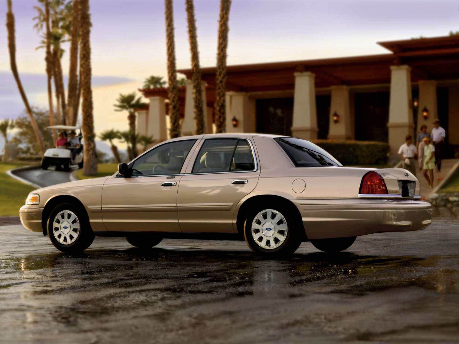 Фото Ford Crown Victoria