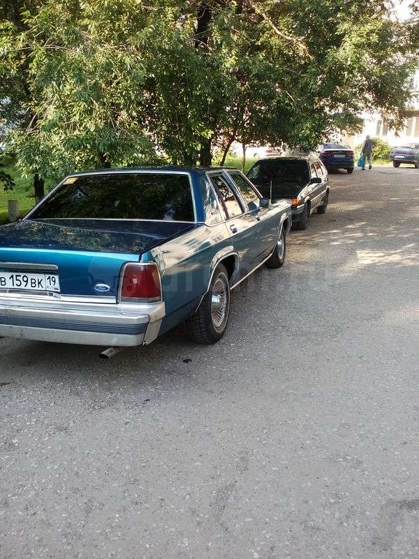 Фото Ford Crown Victoria седан 2 поколение 