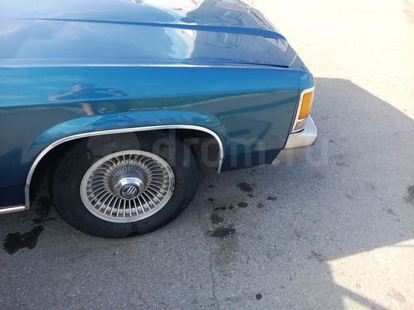 Фото Ford Crown Victoria седан 2 поколение 