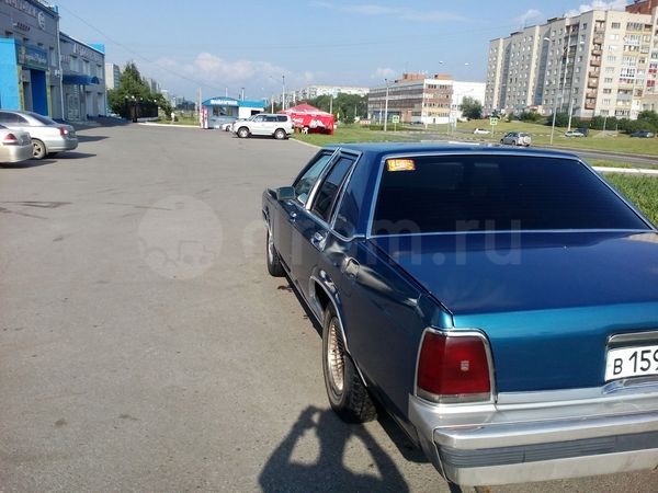 Фото Ford Crown Victoria седан 2 поколение 