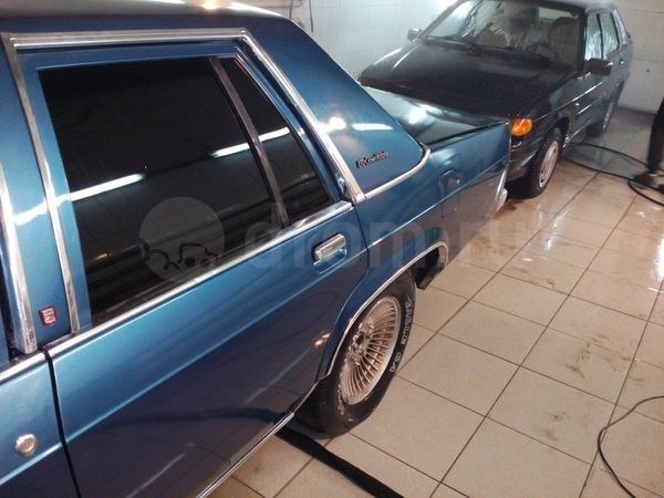 Фото Ford Crown Victoria седан 2 поколение 